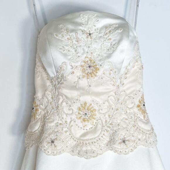 Oleg Cassini Ivory Satin Beaded Beaded Ball Gown Bridal Wedding Dress NWOT - Picture 2 of 16